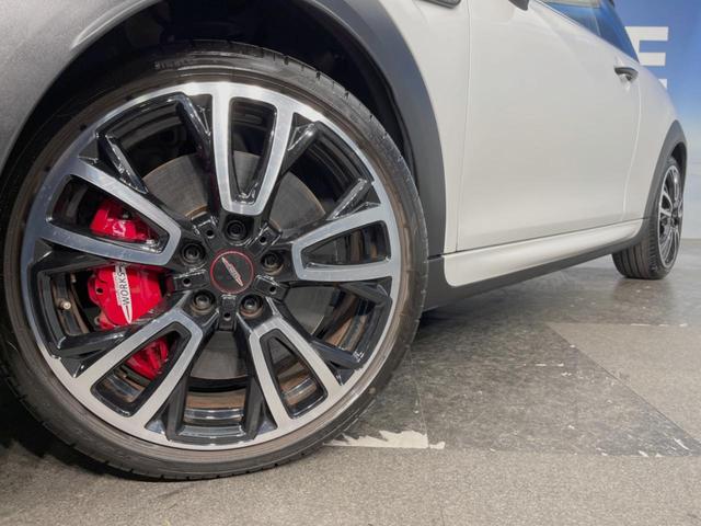 MINI ジョンクーパーワークス エッセンシャル・トリム ジョンクーパーワークストリムPKG アクティブクルーズコントロール ヘッドアップディスプレイ カープレイ 純正ナビ バックカメラ インテリジェントセーフティ 前席シートヒーター 純正18インチAW(13枚目)