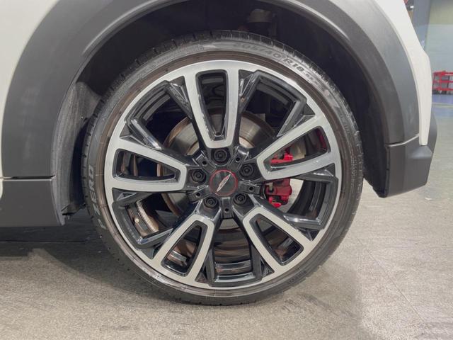 MINI ジョンクーパーワークス エッセンシャル・トリム ジョンクーパーワークストリムPKG アクティブクルーズコントロール ヘッドアップディスプレイ カープレイ 純正ナビ バックカメラ インテリジェントセーフティ 前席シートヒーター 純正18インチAW(23枚目)