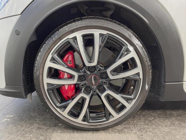 MINI ジョンクーパーワークス エッセンシャル・トリム ジョンクーパーワークストリムPKG アクティブクルーズコントロール ヘッドアップディスプレイ カープレイ 純正ナビ バックカメラ インテリジェントセーフティ 前席シートヒーター 純正18インチAW(24枚目)