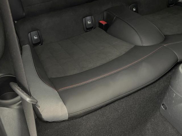 MINI ジョンクーパーワークス エッセンシャル・トリム ジョンクーパーワークストリムPKG アクティブクルーズコントロール ヘッドアップディスプレイ カープレイ 純正ナビ バックカメラ インテリジェントセーフティ 前席シートヒーター 純正18インチAW(30枚目)