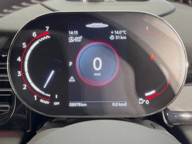 MINI ジョンクーパーワークス エッセンシャル・トリム ジョンクーパーワークストリムPKG アクティブクルーズコントロール ヘッドアップディスプレイ カープレイ 純正ナビ バックカメラ インテリジェントセーフティ 前席シートヒーター 純正18インチAW(40枚目)