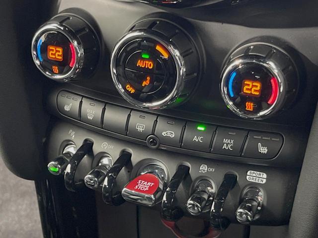 MINI ジョンクーパーワークス エッセンシャル・トリム ジョンクーパーワークストリムPKG アクティブクルーズコントロール ヘッドアップディスプレイ カープレイ 純正ナビ バックカメラ インテリジェントセーフティ 前席シートヒーター 純正18インチAW(42枚目)