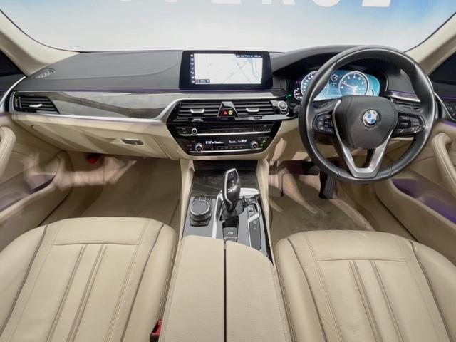 ５シリーズ ５２３ｉツーリング　ラグジュアリー　アダプティブクルーズコントロール　１０インチ純正ナビ　３６０度カメラ　インテリジェントセーフティ　白革シート　シートヒーター／パワーシート　パワーバックドア　純正１８インチＡＷ　ＬＥＤヘッドライト（2枚目）