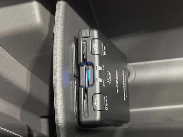 シボレーカマロ ファイナルエディション　左ハンドル　クルーズコントロール　シートヒーター／ベンチレーション　ＢＯＳＥサウンドシステム　Ａｐｐｌｅ　Ｃａｒ　Ｐｌａｙ　バックモニター　アルカンターラコンビシート　車線逸脱防止警報　ＥＴＣ車載機（44枚目）