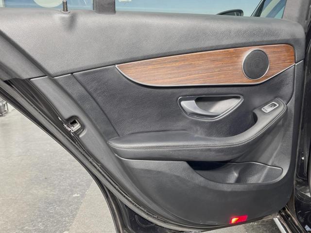 Cクラスステーションワゴン C220d ステーションワゴン アバンギャルド レーダーセーフティPKG LEDヘッドランプ/ハイビームアシスト パーキングアシスト 純正10.25インチナビ リアカメラ フルセグTV Apple Car Play 前席シートヒーター/パワーシート(31枚目)