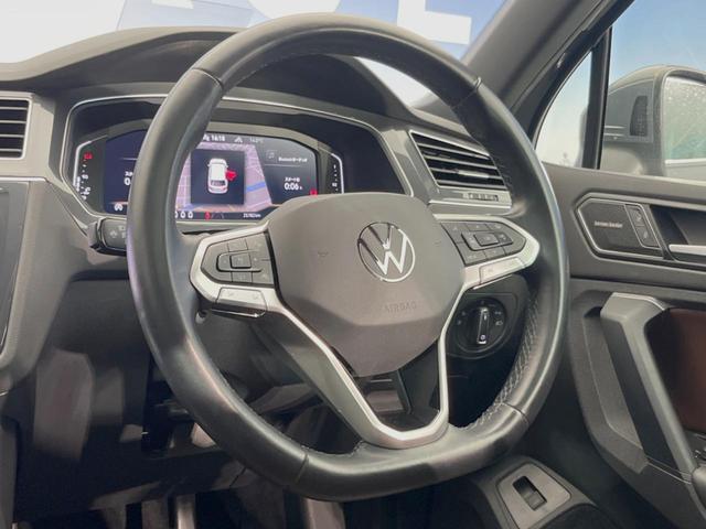 ティグアン TSI ファーストエディション サンルーフ ラグジュアリーPKG オールインセーフティ アクティブクルーズコントロール harman/kardonサウンド 360°カメラ DiscoverPro LEDマトリクスヘッドランプ ETC(9枚目)