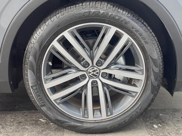 ティグアン TSI ファーストエディション サンルーフ ラグジュアリーPKG オールインセーフティ アクティブクルーズコントロール harman/kardonサウンド 360°カメラ DiscoverPro LEDマトリクスヘッドランプ ETC(21枚目)