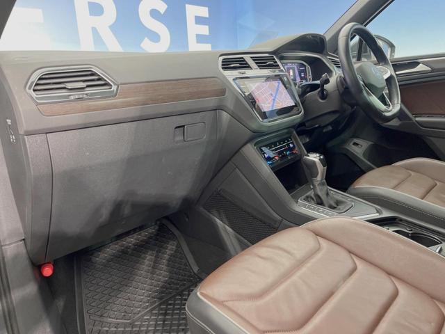 ティグアン TSI ファーストエディション サンルーフ ラグジュアリーPKG オールインセーフティ アクティブクルーズコントロール harman/kardonサウンド 360°カメラ DiscoverPro LEDマトリクスヘッドランプ ETC(25枚目)