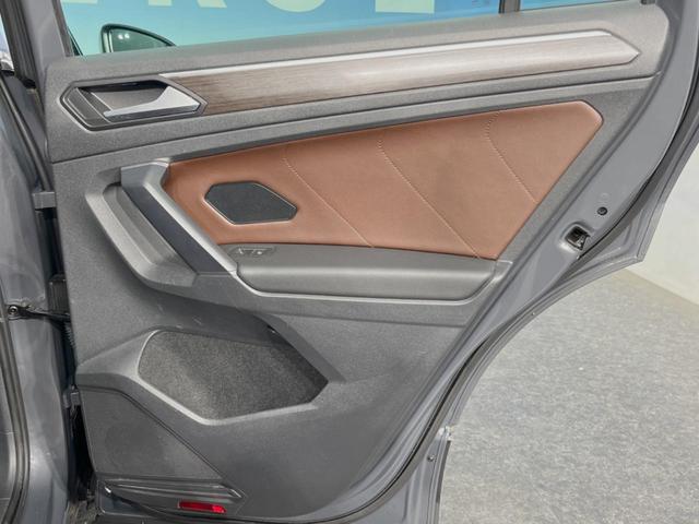 ティグアン TSI ファーストエディション サンルーフ ラグジュアリーPKG オールインセーフティ アクティブクルーズコントロール harman/kardonサウンド 360°カメラ DiscoverPro LEDマトリクスヘッドランプ ETC(29枚目)