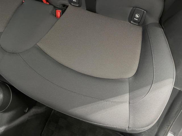 ＭＩＮＩ クーパーＤ　５ドア　ペッパーＰＫＧ　タイムレススタイル　ＬＥＤヘッドランプ／ＬＥＤフォグランプ　純正ナビ　Ｂｌｕｅｔｏｏｔｈ接続　コンフォートアクセス　純正１６インチ１４本スポークＡＷ　オートライト　ＥＴＣ車載機（27枚目）