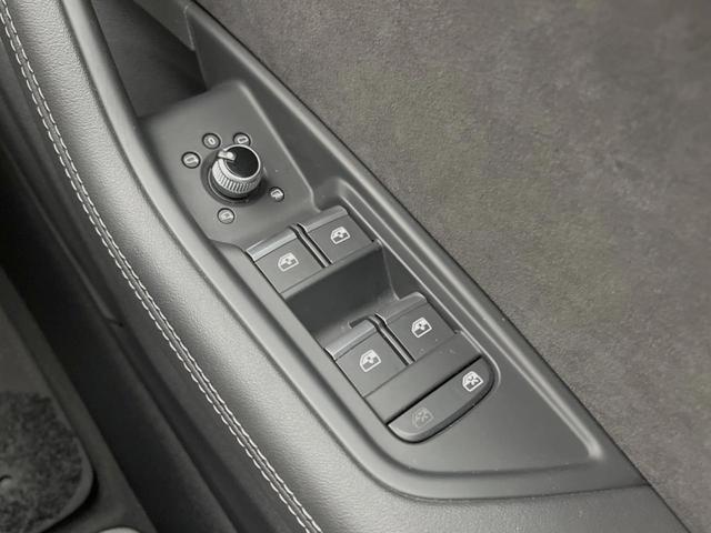 Ａ５スポーツバック ３５ＴＤＩ　Ｓライン　パークアシストＰＫＧ　アダプティブクルーズ　マトリクスＬＥＤライト　カープレイ　純正ナビ　３６０度カメラ　バーチャルコックピット　電動リアゲート　ハーフレザーシート　パワーシート　シートヒーター（48枚目）