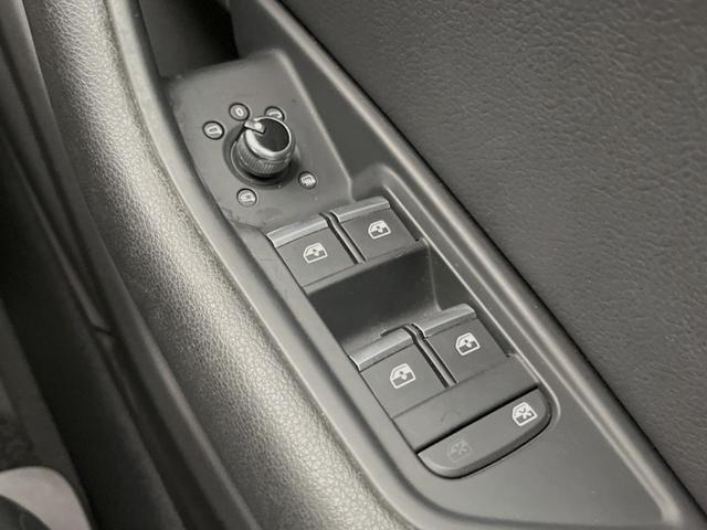 Ａ５スポーツバック ２．０ＴＦＳＩクワトロ　スポーツ　マトリクスＬＥＤヘッドランプＰＫＧ　純正ナビ　ＴＶ　バックカメラ　アクティブクルーズ　衝突軽減　バーチャルコックピット　電動リアゲート　レザーシート　ＥＴＣ　パワーシート　シートヒーター　スマートキー（45枚目）