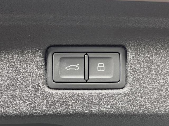 Ａ５スポーツバック ２．０ＴＦＳＩクワトロ　スポーツ　Ｓラインパッケージ　アダプティブクルーズ　プレセンスシティ　マトリクスＬＥＤヘッドライト　バーチャルコックピット　純正ナビ　地デジＴＶ　バックカメラ　純正１８インチＡＷ　シートヒーター　ハイビームＡ（8枚目）