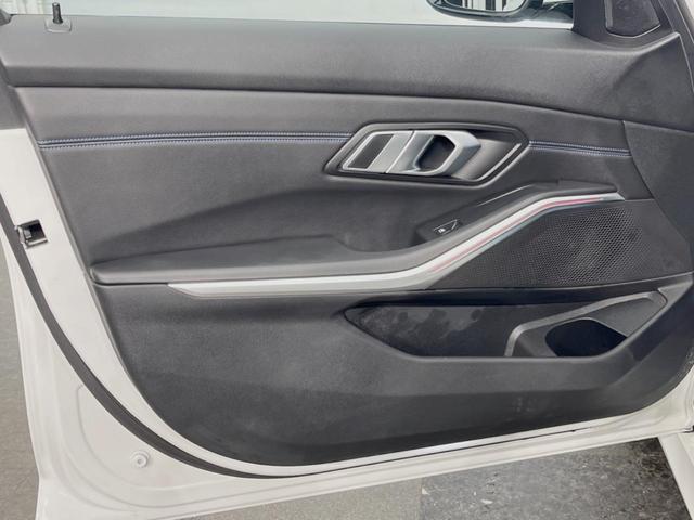 3シリーズ 320d xDriveツーリングMスポツEDジョイ+ コンフォートPKG アクティブクルーズコントロール ヘッドアップディスプレイ 360°カメラ 純正ナビ LEDヘッドランプ/ハイビームアシスト 前席シートヒーター/パワーシート 電動リアゲート 禁煙車(22枚目)