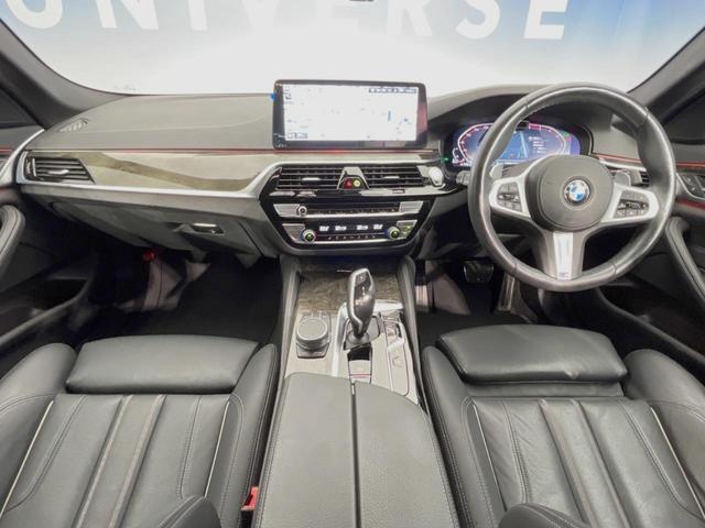 ５シリーズ ５２３ｄ　ｘＤｒｉｖｅＭスポーツエディションジョイ＋　パーキングアシストプラス／ドライビングアシスト　アダプティブクルーズ　純正ナビ　ＴＶ　３６０度カメラ　レザーシート　パワーシート　シートヒーター　電動リアゲート　純正１９インチＡＷ　ＬＥＤヘッドライト（2枚目）