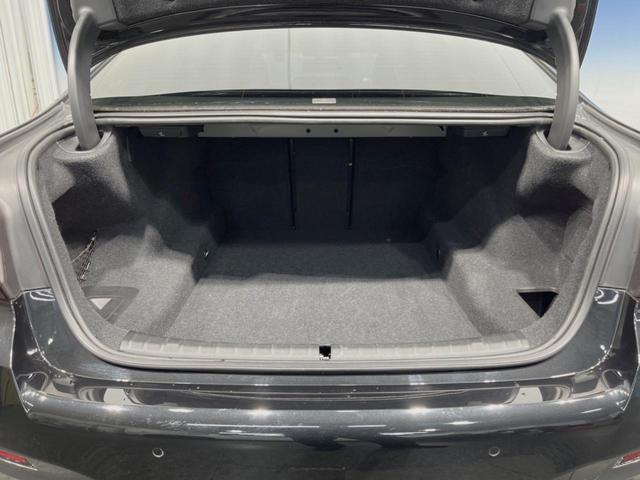 ５シリーズ ５２３ｄ　ｘＤｒｉｖｅＭスポーツエディションジョイ＋　パーキングアシストプラス／ドライビングアシスト　アダプティブクルーズ　純正ナビ　ＴＶ　３６０度カメラ　レザーシート　パワーシート　シートヒーター　電動リアゲート　純正１９インチＡＷ　ＬＥＤヘッドライト（13枚目）