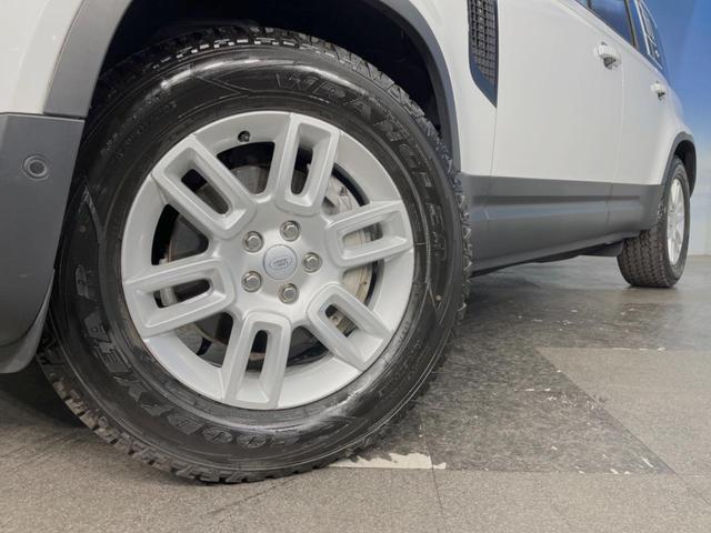 ディフェンダー １１０Ｓ　エアサスペンションパック　ＭＥＲＩＤＩＡＮサウンド　純正ナビ　３６０度カメラ　カープレイ／アンドロイドオート　アクティブクルーズ　衝突軽減ブレーキ　純正１９インチＡＷ　ＬＥＤヘッドライト　水陸両用（20枚目）