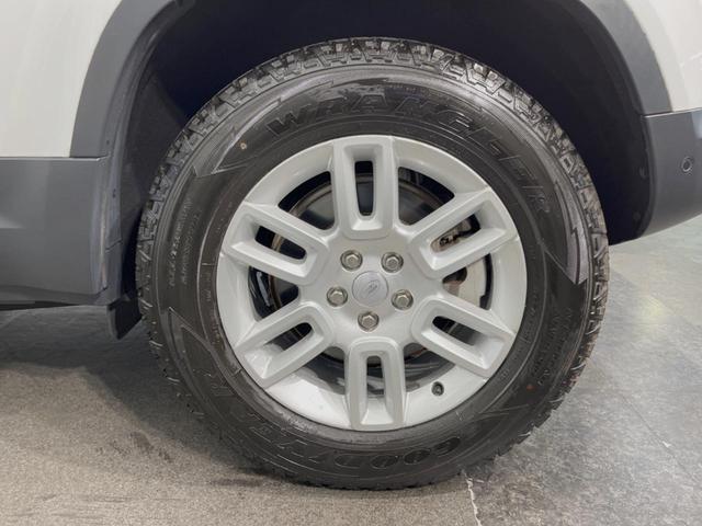 ディフェンダー １１０Ｓ　エアサスペンションパック　ＭＥＲＩＤＩＡＮサウンド　純正ナビ　３６０度カメラ　カープレイ／アンドロイドオート　アクティブクルーズ　衝突軽減ブレーキ　純正１９インチＡＷ　ＬＥＤヘッドライト　水陸両用（24枚目）