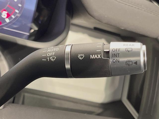 ディフェンダー １１０Ｓ　エアサスペンションパック　ＭＥＲＩＤＩＡＮサウンド　純正ナビ　３６０度カメラ　カープレイ／アンドロイドオート　アクティブクルーズ　衝突軽減ブレーキ　純正１９インチＡＷ　ＬＥＤヘッドライト　水陸両用（42枚目）