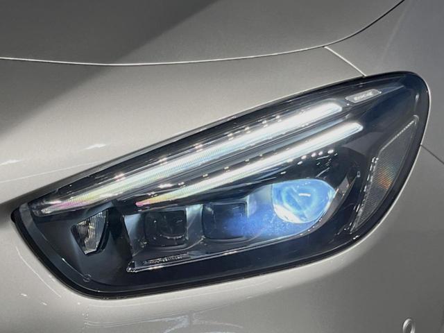 Ｂクラス Ｂ１８０　ＡＭＧライン　レーダーセーフティ／ナビゲーションＰＫＧ　自動駐車システム　純正ナビ　純正１８インチＡＷ　バックカメラ　オートハイビーム　ハーフレザーシート　前席パワーシート／シートヒーター　ＬＥＤヘッドライト（9枚目）