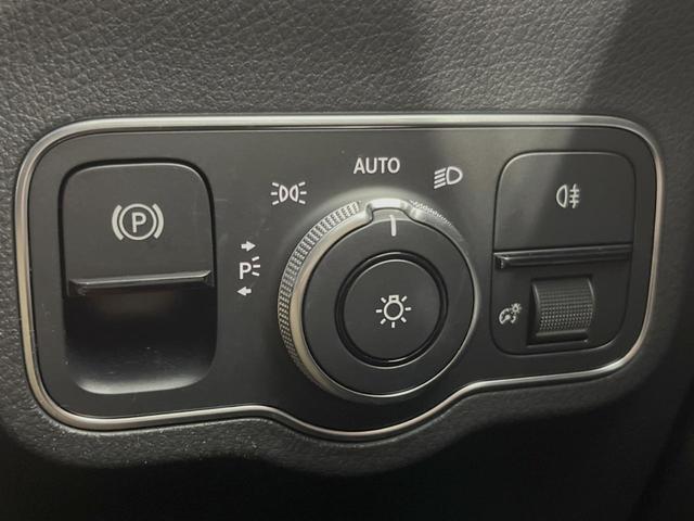 Ｂクラス Ｂ１８０　ＡＭＧライン　レーダーセーフティ／ナビゲーションＰＫＧ　自動駐車システム　純正ナビ　純正１８インチＡＷ　バックカメラ　オートハイビーム　ハーフレザーシート　前席パワーシート／シートヒーター　ＬＥＤヘッドライト（38枚目）