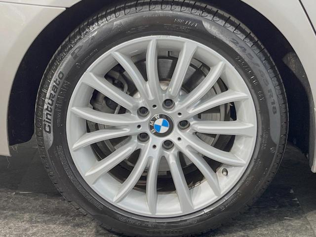 5シリーズ 523d ラグジュアリー アクティブクルーズコントロール 純正ナビ バックカメラ フルセグTV ベージュ革シート 前席シートヒーター/8WAYパワーシート コンフォートアクセス HIDヘッドランプ 18インチ15本スポークAW(22枚目)