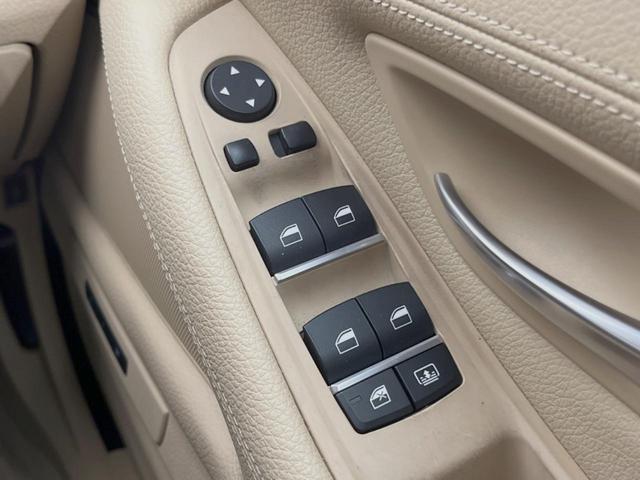 5シリーズ 523d ラグジュアリー アクティブクルーズコントロール 純正ナビ バックカメラ フルセグTV ベージュ革シート 前席シートヒーター/8WAYパワーシート コンフォートアクセス HIDヘッドランプ 18インチ15本スポークAW(35枚目)