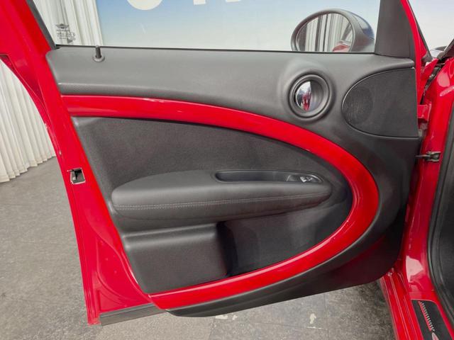 MINI ジョンクーパーワークス クロスオーバー カロッツェリア製HDDナビ バックカメラ フルセグTV CD/DVD再生 HIDヘッドランプ/オートライト 純正18インチAW オートエアコン ジョンクーパーワークスエンブレム入ステアリング ETC(27枚目)