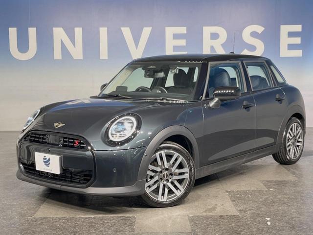ＭＩＮＩ クーパーＳ　クラシック・トリム　５ドア　アクティブクルーズコントロール　純正ナビ　３６０°カメラ　レーンアシスト　ブラインドスポットアシスト　純正１７インチＡＷ　革シート　前席シートヒーター　ステアリングヒーター　ＬＥＤライト（10枚目）
