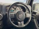 サハラ　４ＷＤ　革シート／シートヒーター　ＡＬＰＩＮＥスピーカー　ナビ　クルーズコントロール　バック／サイドカメラ　フルセグＴＶ　Ｂｌｕｅｔｏｏｔｈ　ＣＤ／ＤＶＤ　純正１８インチＡＷ　オートライト　ＥＴＣ（20枚目）