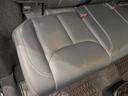 サハラ　４ＷＤ　革シート／シートヒーター　ＡＬＰＩＮＥスピーカー　ナビ　クルーズコントロール　バック／サイドカメラ　フルセグＴＶ　Ｂｌｕｅｔｏｏｔｈ　ＣＤ／ＤＶＤ　純正１８インチＡＷ　オートライト　ＥＴＣ（31枚目）