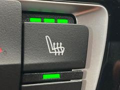 ●フロントシートヒーティング：運転席・助手席共に三段階で調節が可能なシートヒーターを装備しております。季節を問わず快適にご使用いただけます。 6