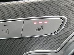 ●全席シートヒーター（オプション装備）：高級感あふれるレザーシートに、前席・後席にシートヒーターを搭載しております。 4