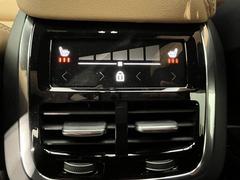 ●全席シートヒーター（オプション装備）：高級感あふれるレザーシートに、前席・後席にシートヒーターを搭載しております。 4
