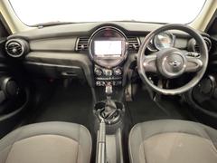 輸入車グループ総在庫数約２，０００台！全国の系列店からメーカー・車種問わずご紹介出来るので、あなたにピッタリのお車が見つかるはずです♪まずはお問い合わせ下さい☆ 2