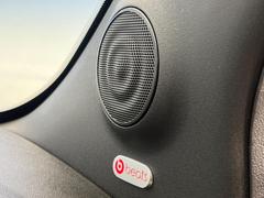 ●ｂｅａｔｓサウンドシステム：車種毎に最適なチューニングを施した、Ｂｅａｔｓ　Ａｕｄｉｏプレミアムサウンドシステムを搭載。重厚感のある音楽をお楽しみいただけます。 6