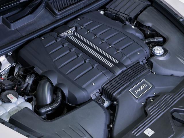 ベンテイガ Ｓｐｅｅｄ　ベントレー認定中古車　メーカー保証付　ベントレー　ケアプログラム　ベントレー　エマージェンシーアシスタンス　ＣＥＲＴＩＦＩＥＤ　ＢＹ　ＢＥＮＴＬＥＹ（8枚目）