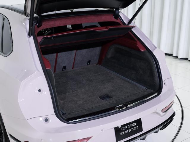 ベンテイガ Ｓｐｅｅｄ　ベントレー認定中古車　メーカー保証付　ベントレー　ケアプログラム　ベントレー　エマージェンシーアシスタンス　ＣＥＲＴＩＦＩＥＤ　ＢＹ　ＢＥＮＴＬＥＹ（9枚目）