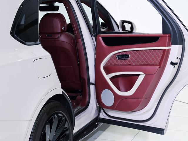 ベンテイガ Ｓｐｅｅｄ　ベントレー認定中古車　メーカー保証付　ベントレー　ケアプログラム　ベントレー　エマージェンシーアシスタンス　ＣＥＲＴＩＦＩＥＤ　ＢＹ　ＢＥＮＴＬＥＹ（35枚目）