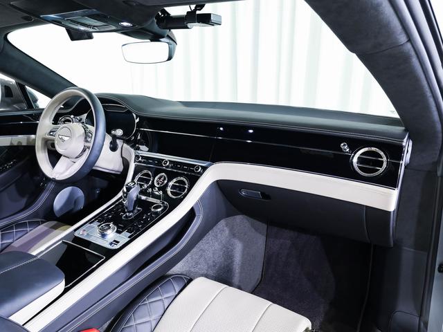 コンチネンタル ＧＴ　Ｖ８　ベントレー認定中古車　メーカー保証付　ベントレー　ケアプログラム　ベントレー　エマージェンシーアシスタンス　ＣＥＲＴＩＦＩＥＤ　ＢＹ　ＢＥＮＴＬＥＹ（18枚目）