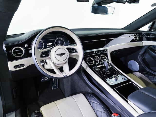 コンチネンタル ＧＴ　Ｖ８　ベントレー認定中古車　メーカー保証付　ベントレー　ケアプログラム　ベントレー　エマージェンシーアシスタンス　ＣＥＲＴＩＦＩＥＤ　ＢＹ　ＢＥＮＴＬＥＹ（28枚目）