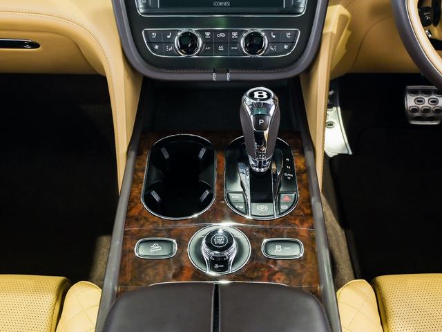ベンテイガ 6.0 4WD ツーリングスペック/TVチューナー ベントレー認定中古車 メーカー保証付 ベントレー ケアプログラム ベントレー エマージェンシーアシスタンス CERTIFIED BY BENTLEY(25枚目)