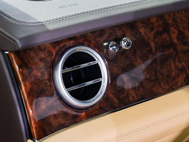 ベンテイガ 6.0 4WD ツーリングスペック/TVチューナー ベントレー認定中古車 メーカー保証付 ベントレー ケアプログラム ベントレー エマージェンシーアシスタンス CERTIFIED BY BENTLEY(31枚目)