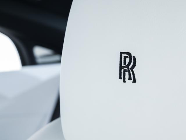 レイス ブラックバッジ スターライト・ヘッドライナー Rolls Royce 認定中古車 Provenance メーカー保証付 ロードサイド・アシスタンス(20枚目)