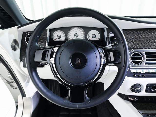 レイス ブラックバッジ スターライト・ヘッドライナー Rolls Royce 認定中古車 Provenance メーカー保証付 ロードサイド・アシスタンス(23枚目)