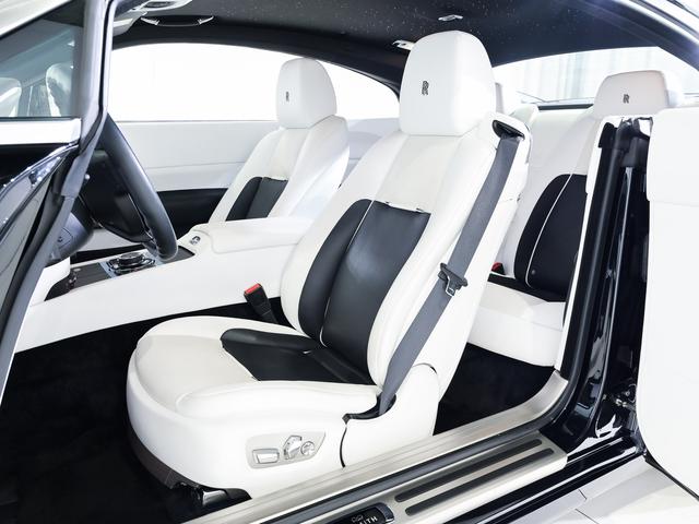 レイス ブラックバッジ スターライト・ヘッドライナー Rolls Royce 認定中古車 Provenance メーカー保証付 ロードサイド・アシスタンス(30枚目)