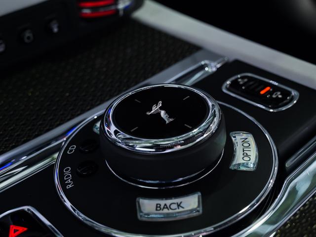 レイス ブラックバッジ スターライト・ヘッドライナー Rolls Royce 認定中古車 Provenance メーカー保証付 ロードサイド・アシスタンス(34枚目)