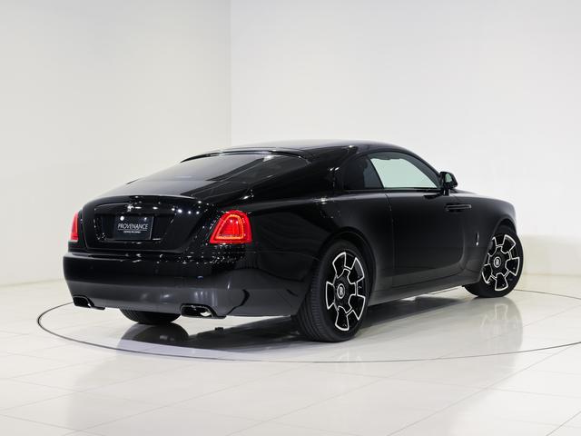 レイス ブラックバッジ スターライト・ヘッドライナー Rolls Royce 認定中古車 Provenance メーカー保証付 ロードサイド・アシスタンス(4枚目)