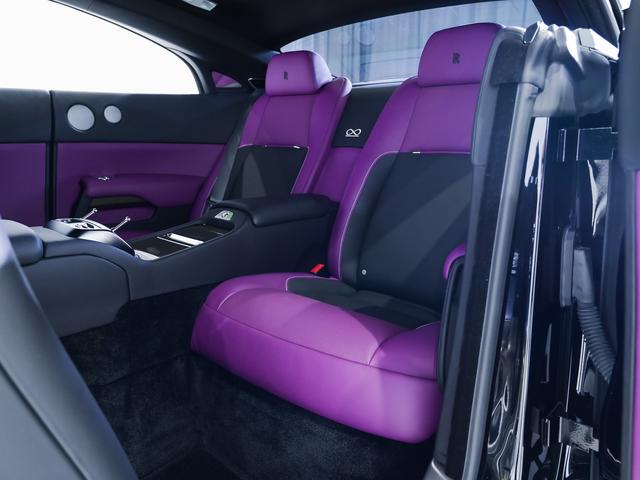 レイス ブラックバッジ スターライト・ヘッドライナー Rolls Royce 認定中古車 Provenance メーカー保証付 ロードサイド・アシスタンス(12枚目)