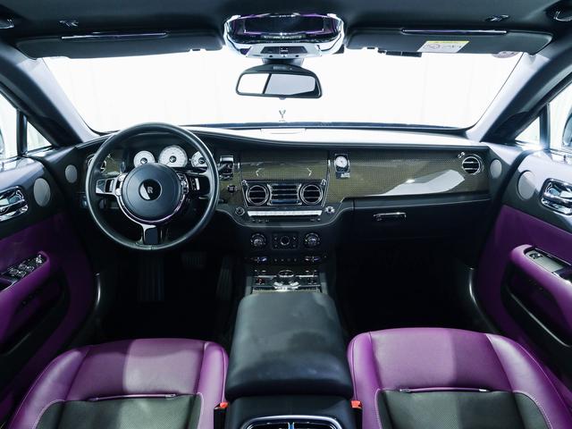 レイス ブラックバッジ スターライト・ヘッドライナー Rolls Royce 認定中古車 Provenance メーカー保証付 ロードサイド・アシスタンス(18枚目)